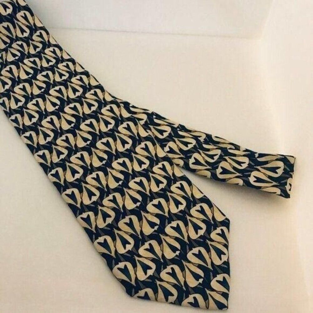 #1657 VTG ARTISPHERE CHARLES VINSON NECKTIE 58 IN X 3.75 IN